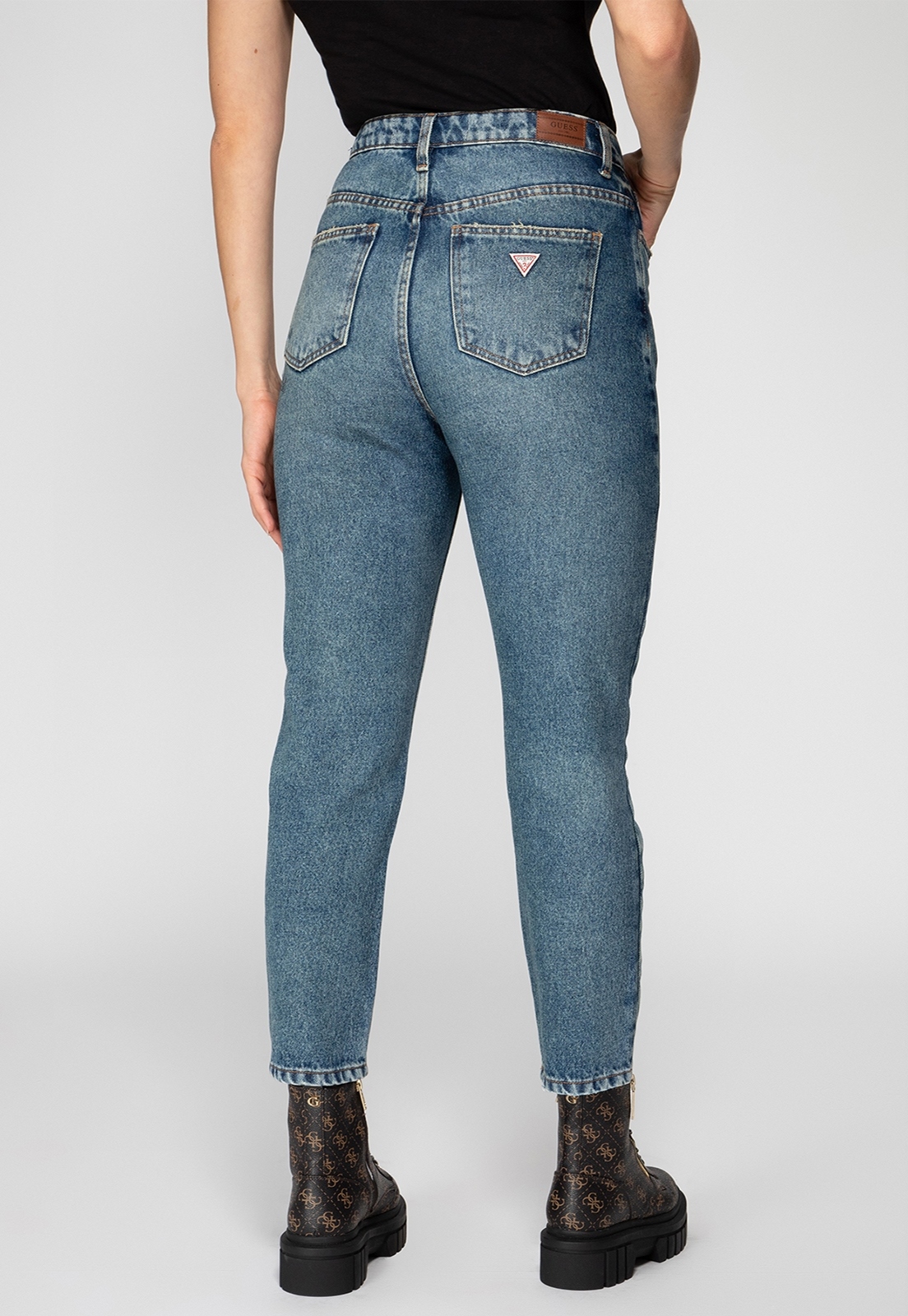 Love denim on denim! by GUESS  Ropa, Ropa de moda, Ropa casual